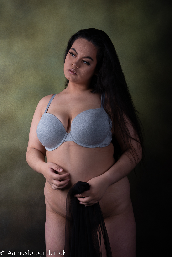 web_FD9_4785